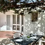 Ferienhaus Maison Cosy A 100m De La Avec Terrasse Et Jardin - - Fr-1-529-284 Torreilles