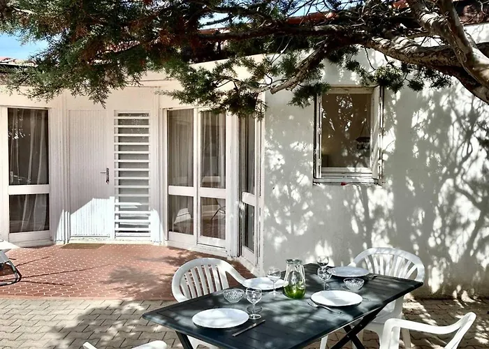 Casa de Férias Maison Cosy à 100m De La Avec Terrasse Et Jardin - - Fr-1-529-284 Torreilles